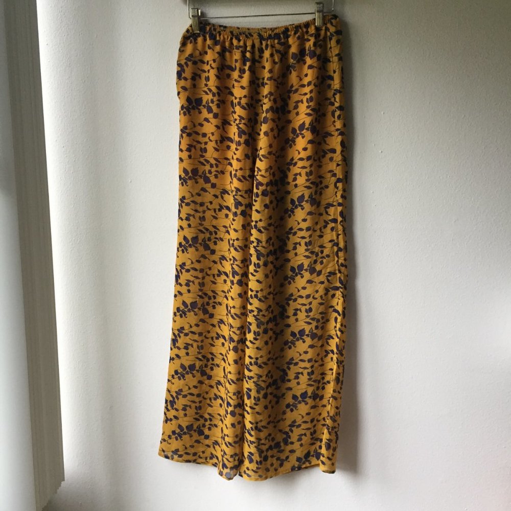 Everkaki Set Off the Shoulder Top and Pants - Picture 7 of 8